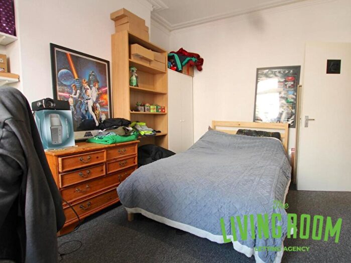 4 Bedroom House To Rent In Dogfield Street, , Cathays, CF24