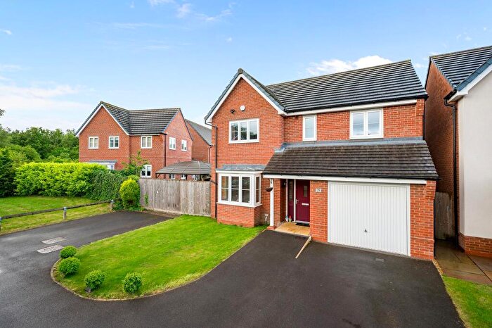 4 Bedroom Detached House For Sale In Horseley Avenue, Worsley, M28