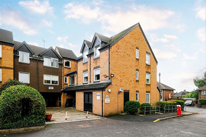 1 Bedroom Flat For Sale In Homebush House, North Chingford, E4