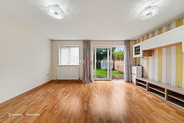 3 Bedroom End Terrace House To Rent In Evergreen Drive, London, UB7