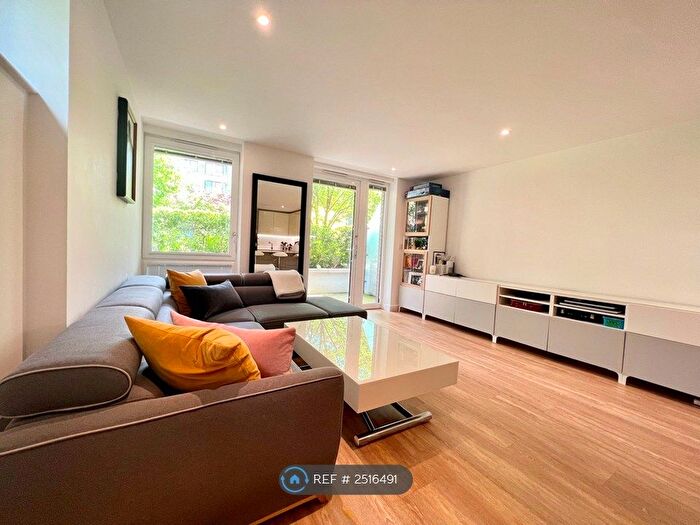 3 Bedroom Maisonette To Rent In Endeavour House, London, SE16