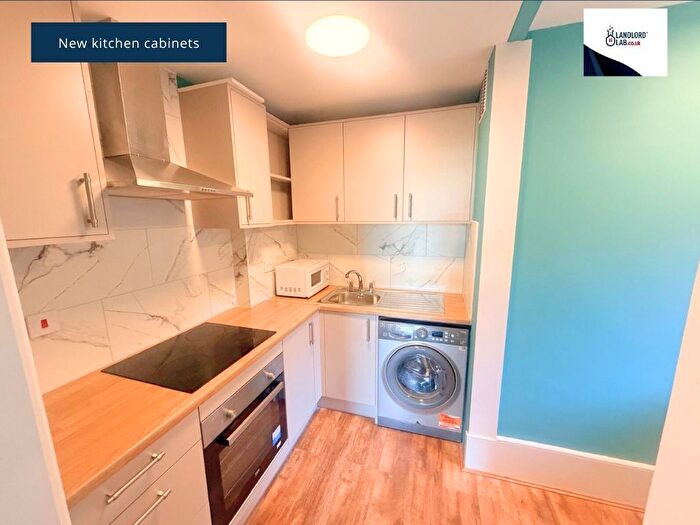 2 Bedroom Flat To Rent In Creffield Road, Ealing, W5