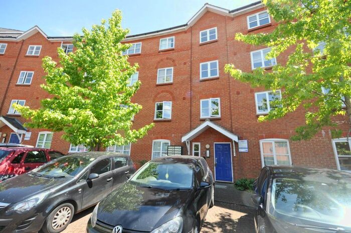 2 Bedroom Flat To Rent In Prebend Street, Bedford, MK40