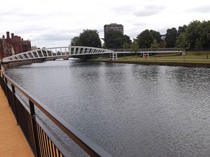 2 Bedroom Flat To Rent In Britannia House, Bedford, MK42