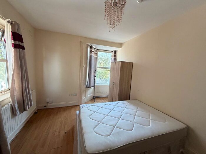 1 Bedroom Studio To Rent In Pownall Gardens, Hounslow, TW3