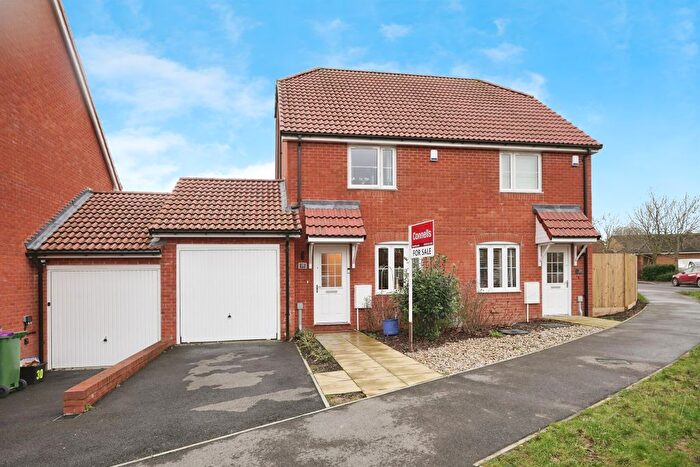 2 Bedroom Semi-Detached House For Sale In Gray Close, Hawkinge, Folkestone, CT18