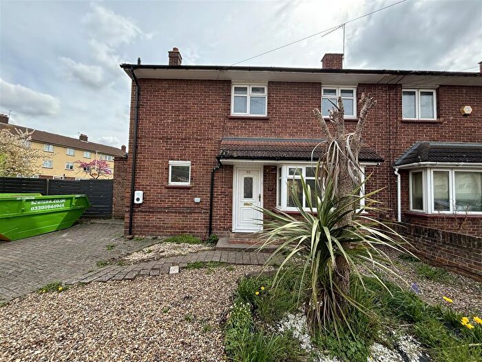 3 Bedroom Semi-Detached House To Rent In Heather Lane, Yiewsley, West Drayton, UB7