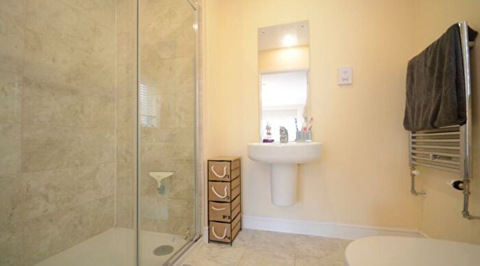 4 Bedroom Detached House To Rent In Goldcrest Road, RG12