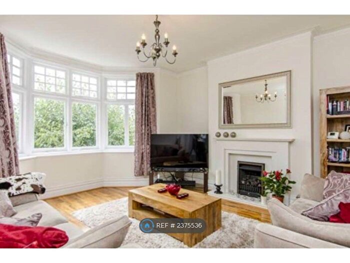 2 Bedroom Flat To Rent In Boileau Road, London, W5