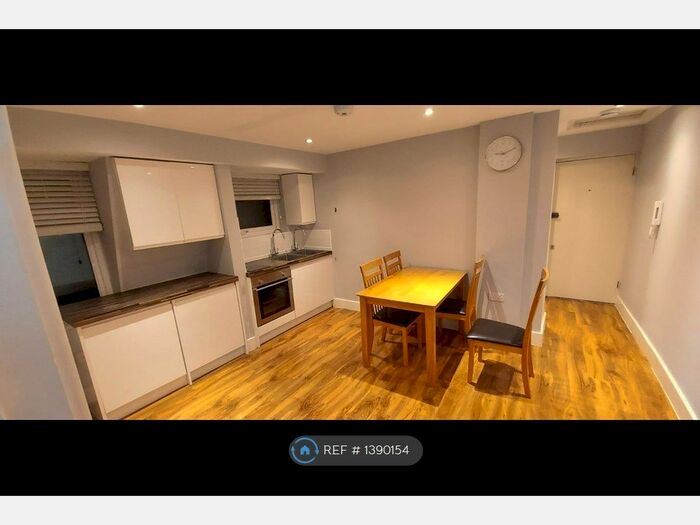 1 Bedroom Flat To Rent In Craven Park Road, London, N15