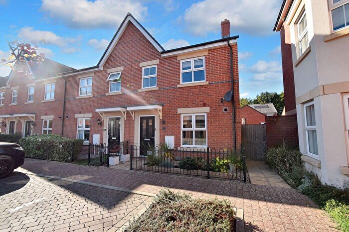 3 Bedroom End Of Terrace House For Sale In Bakers Crescent, Eastleigh, SO50