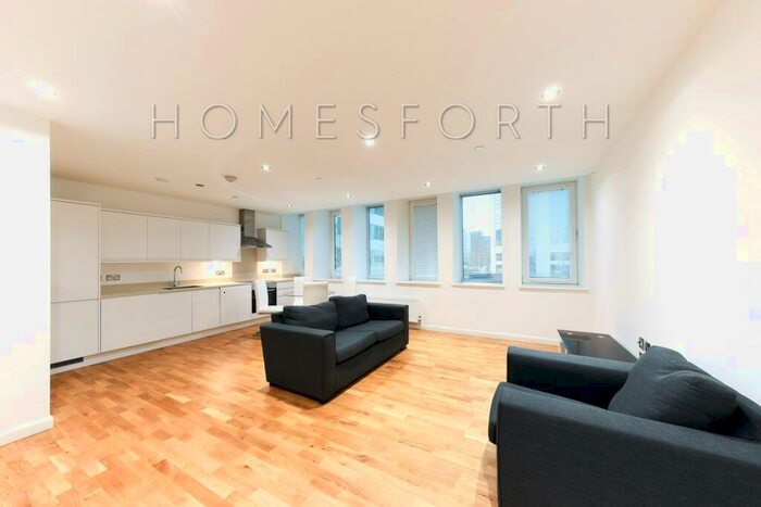 2 Bedroom Flat To Rent In Emerald House, Lansdowne Road, Croydon, CR0