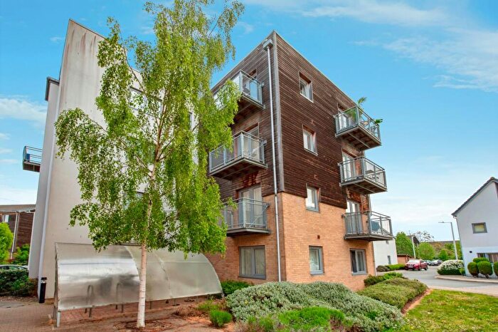 2 Bedroom Flat For Sale In Silver Train Gardens, Dartford, Kent, DA1