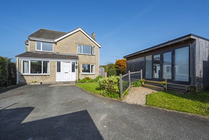 4 Bedroom Detached House For Sale In Alexander Gardens, Tetbury, Gloucestershire, GL8