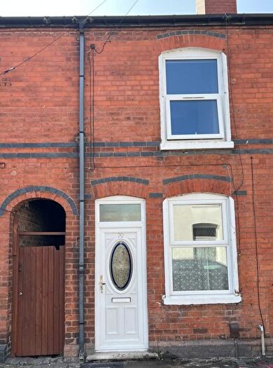 3 Bedroom Terraced House To Rent In Whitehall Road, Walsall, WS1