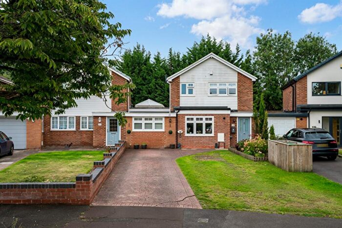 4 Bedroom Link Detached House For Sale In Fairway Avenue, Manchester, M23