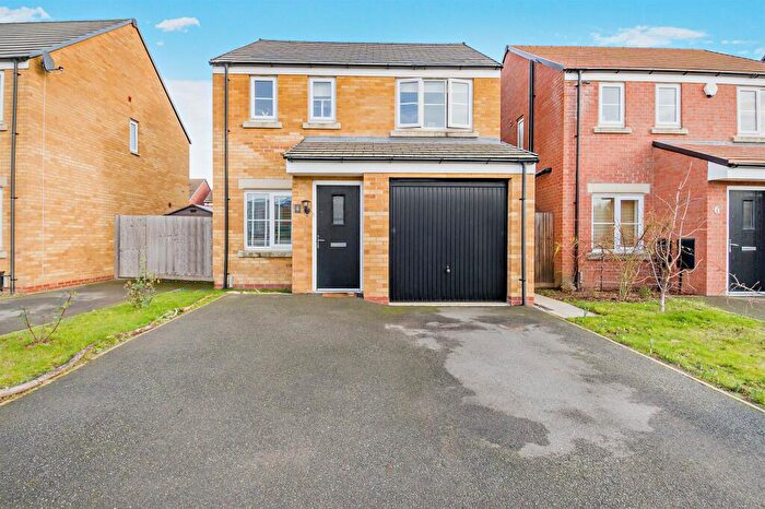 3 Bedroom Detached House For Sale In Carolside Grove, Hampton Gardens, Peterborough, PE7