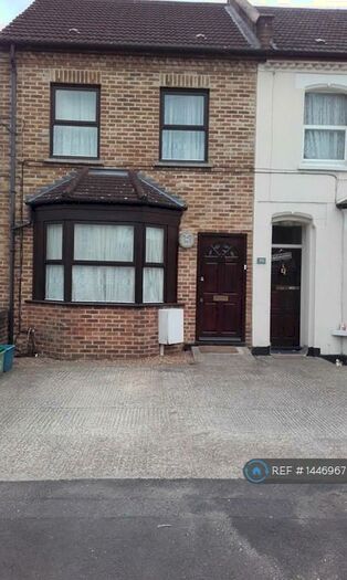 3 Bedroom Terraced House To Rent In Grant Road, Croydon, CR0