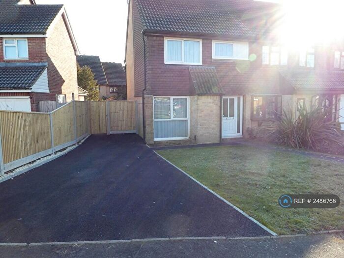 3 Bedroom Semi-Detached House To Rent In Capsey Road, Ifield, Crawley, RH11