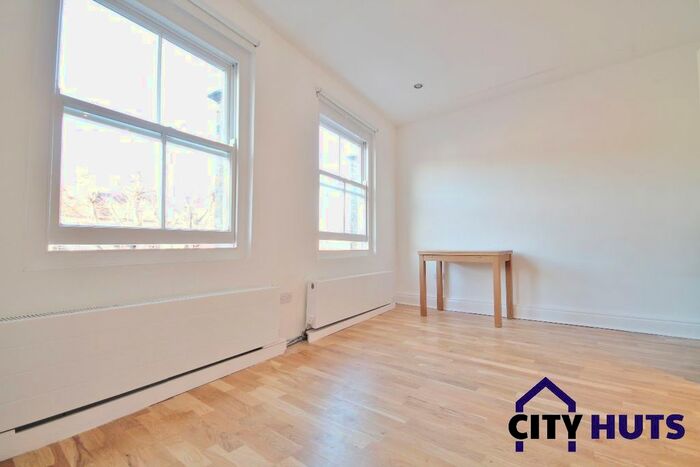 Studio To Rent In Mayton Street, London, N7
