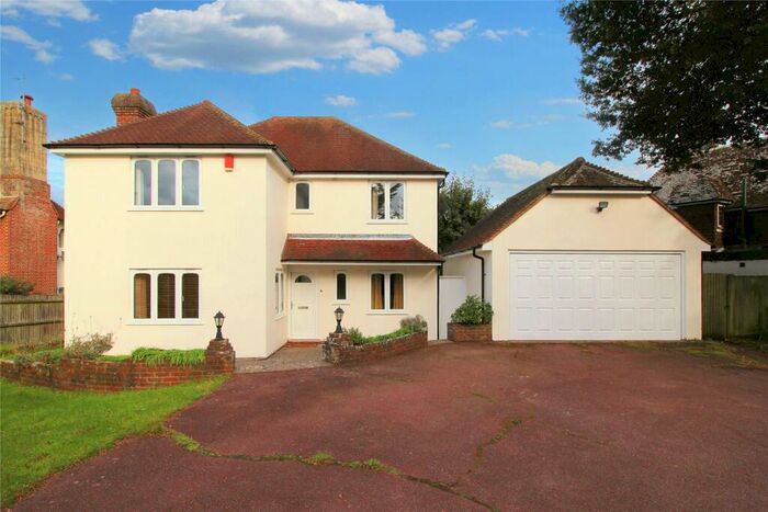 4 Bedroom Detached House To Rent In Huggetts Lane, Eastbourne, East Sussex, BN22