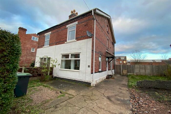 3 Bedroom Semi-Detached House To Rent In Thyra Grove, Beeston, NG9