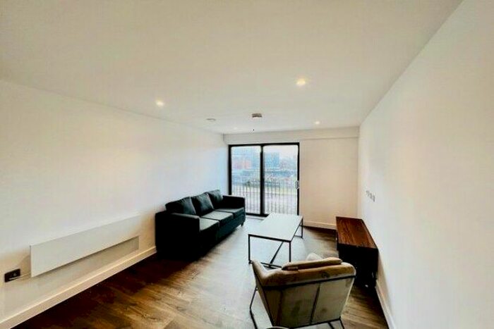 2 Bedroom Flat To Rent In Worrall Street, Salford, M5