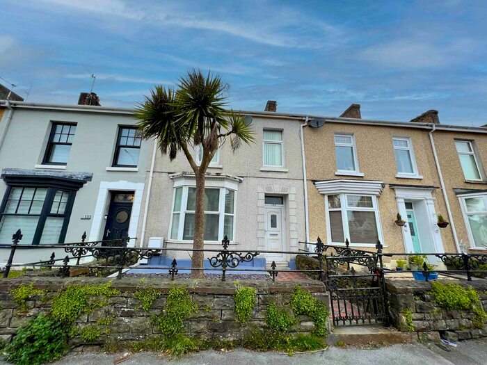 3 Bedroom Terraced House To Rent In Felinfoel Road, Llanelli, Carmarthenshire, SA15