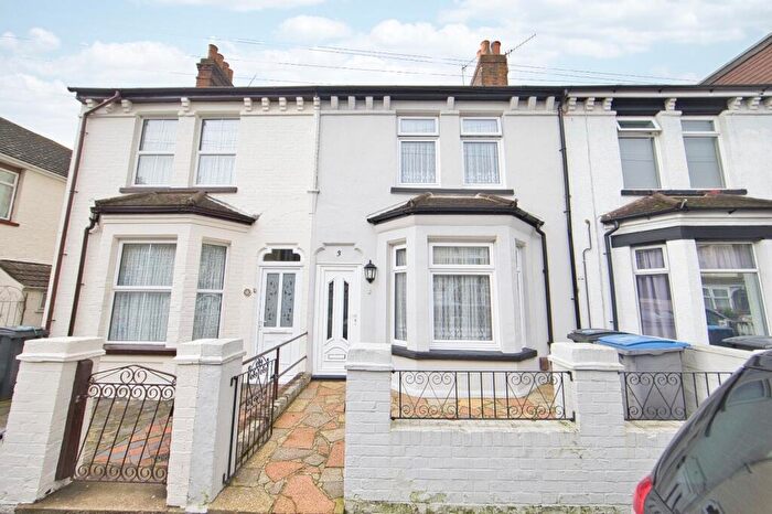 3 Bedroom Terraced House For Sale In Leighton Road, Dover, Kent, CT16