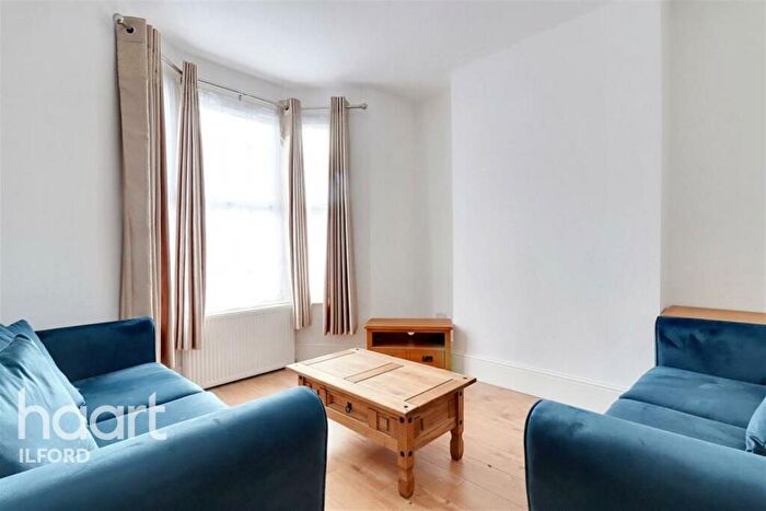 4 Bedroom Terraced House To Rent In Hazelwood Road, Walthamstow, E17