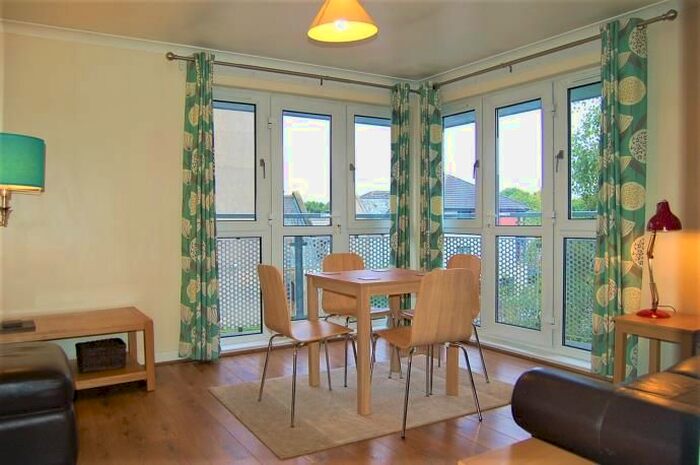 2 Bedroom Flat To Rent In Saughton Mains Street, Edinburgh, EH11