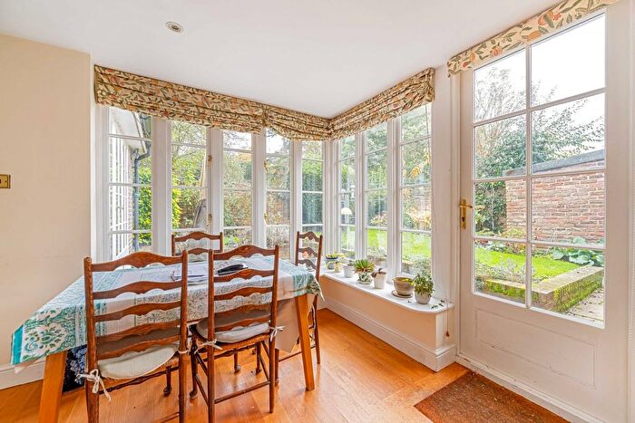 3 Bedroom Detached House For Sale In Orleans Road, Twickenham, TW1