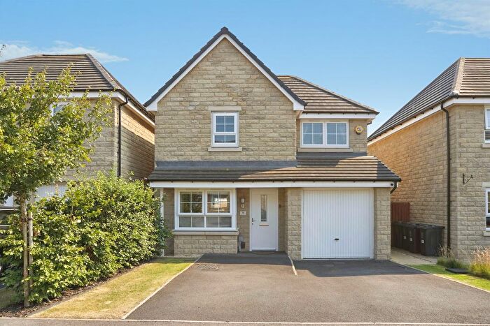 3 Bedroom Detached House For Sale In Fulton Crescent, Silsden, Keighley, BD20