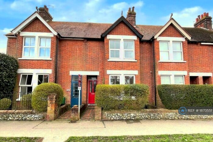 3 Bedroom Terraced House To Rent In Cornwall Road, Littlehampton, BN17