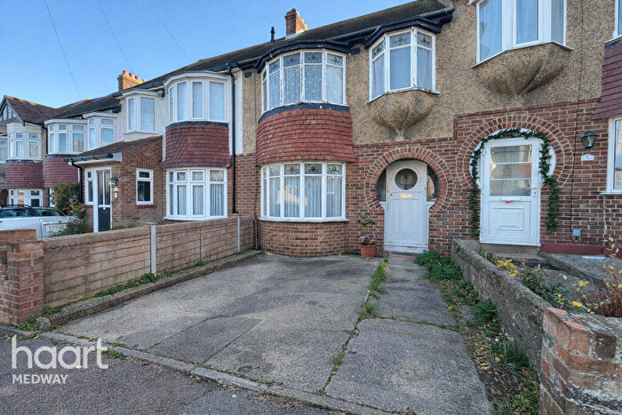 3 Bedroom Terraced House For Sale In Grafton Avenue, Rochester, ME1