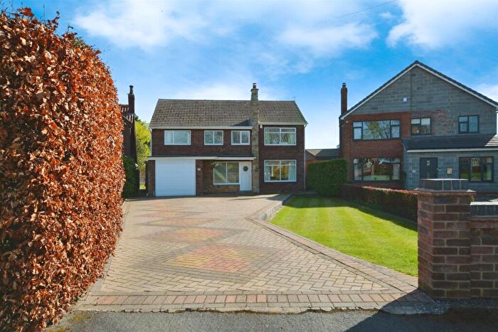 5 Bedroom Detached House For Sale In East Green, Messingham, DN17