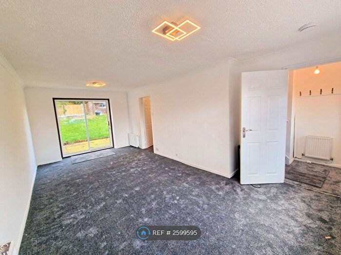 3 Bedroom Semi-Detached House To Rent In Hardie Green, Cannock, WS11