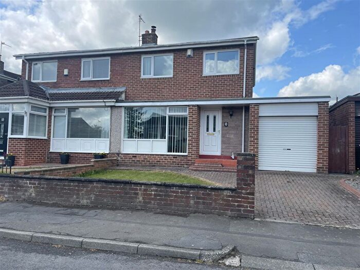 3 Bedroom Semi-Detached House For Sale In Byron Close, Ouston, Chester Le Street, DH2