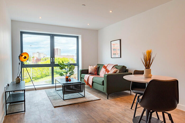 1 Bedroom Apartment To Rent In Phoenix, LS9