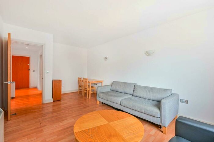 1 Bedroom Flat For Sale In Londinium Tower, Mansell Street, City, London, E1