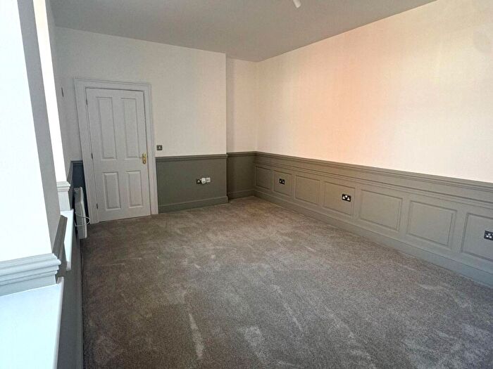 1 Bedroom Apartment For Sale In Cricklade Street, Swindon, SN1