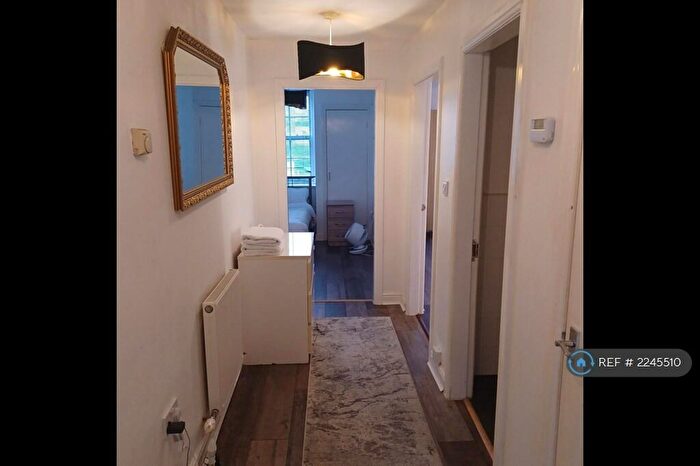 2 Bedroom Flat To Rent In Quebec Street, Bradford, BD1