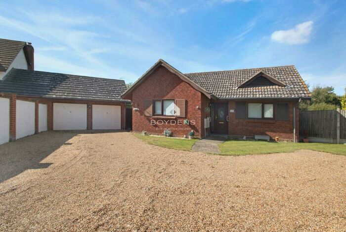 3 Bedroom Detached Bungalow For Sale In Longacres Hanover Square, CO5