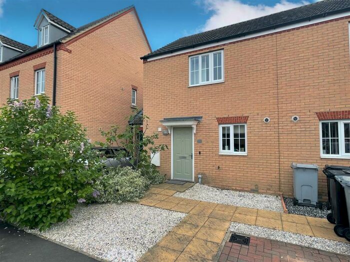 2 Bedroom Semi-Detached House To Rent In Ascot Close, Bourne, PE10