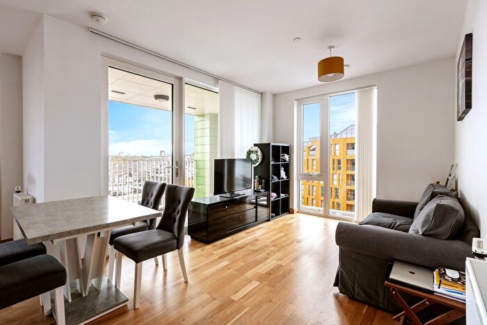1 Bedroom Flat For Sale In Telcon Way, London, SE10