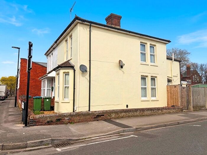 1 Bedroom Maisonette To Rent In Imperial Avenue, Southampton, SO15