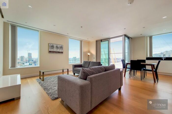 2 Bedroom Flat To Rent In Waterview Drive, London, London, SE10