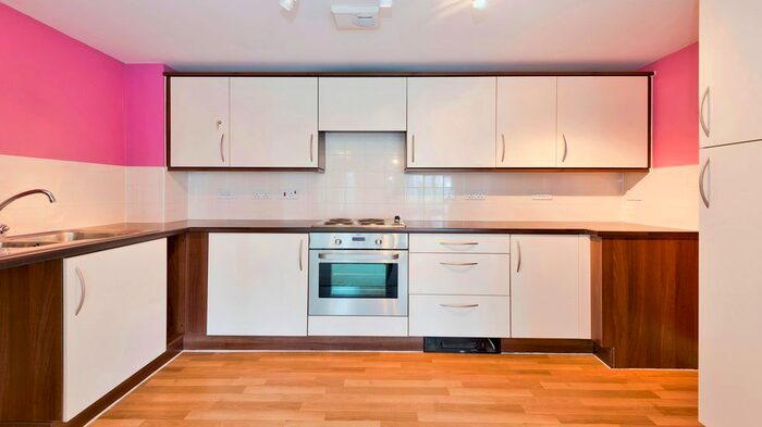 1 Bedroom Flat To Rent In Blenheim Court, Kingsquarter, Maidenhead, SL6