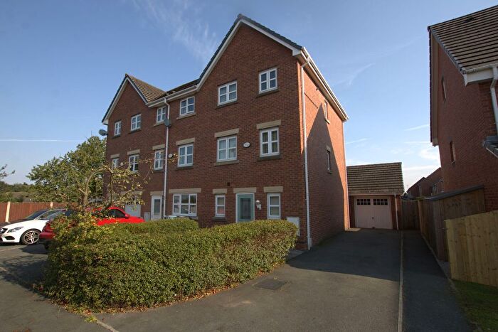 4 Bedroom End Of Terrace House To Rent In Snowberry Crescent, Warrington, WA5