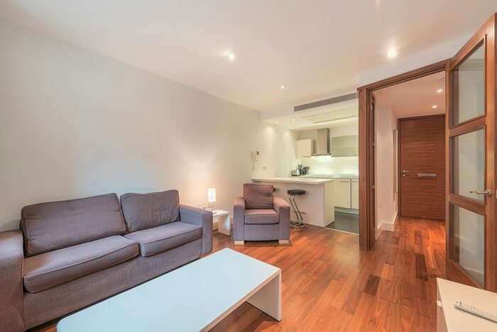 1 Bedroom Flat To Rent In Praed Street, London, W2